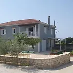 Dendra At Skala 아파트