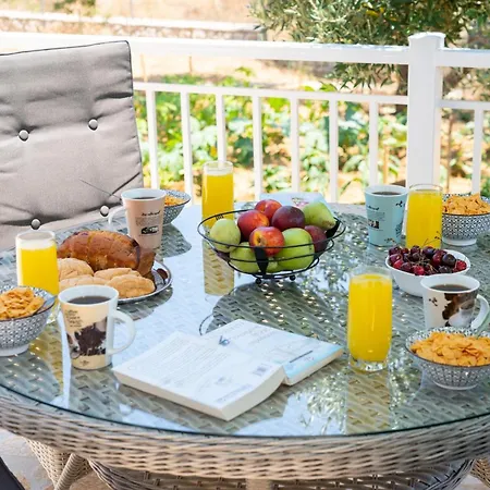 Dendra At Skala Apartment