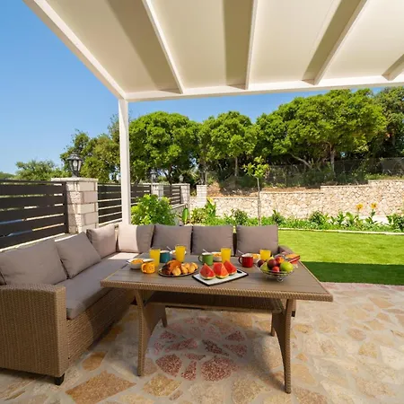 Dendra At Skala Apartment *